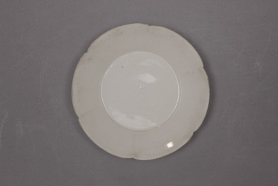 图片[2]-Dingyao white glaze perforated plate-China Archive